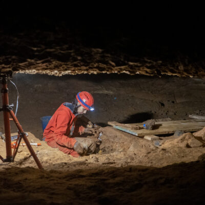 Míriam Salas aconsegueix una beca predoctoral FPU per estudiar els gravats d’art rupestre paleolític de la Cova de la Font Major